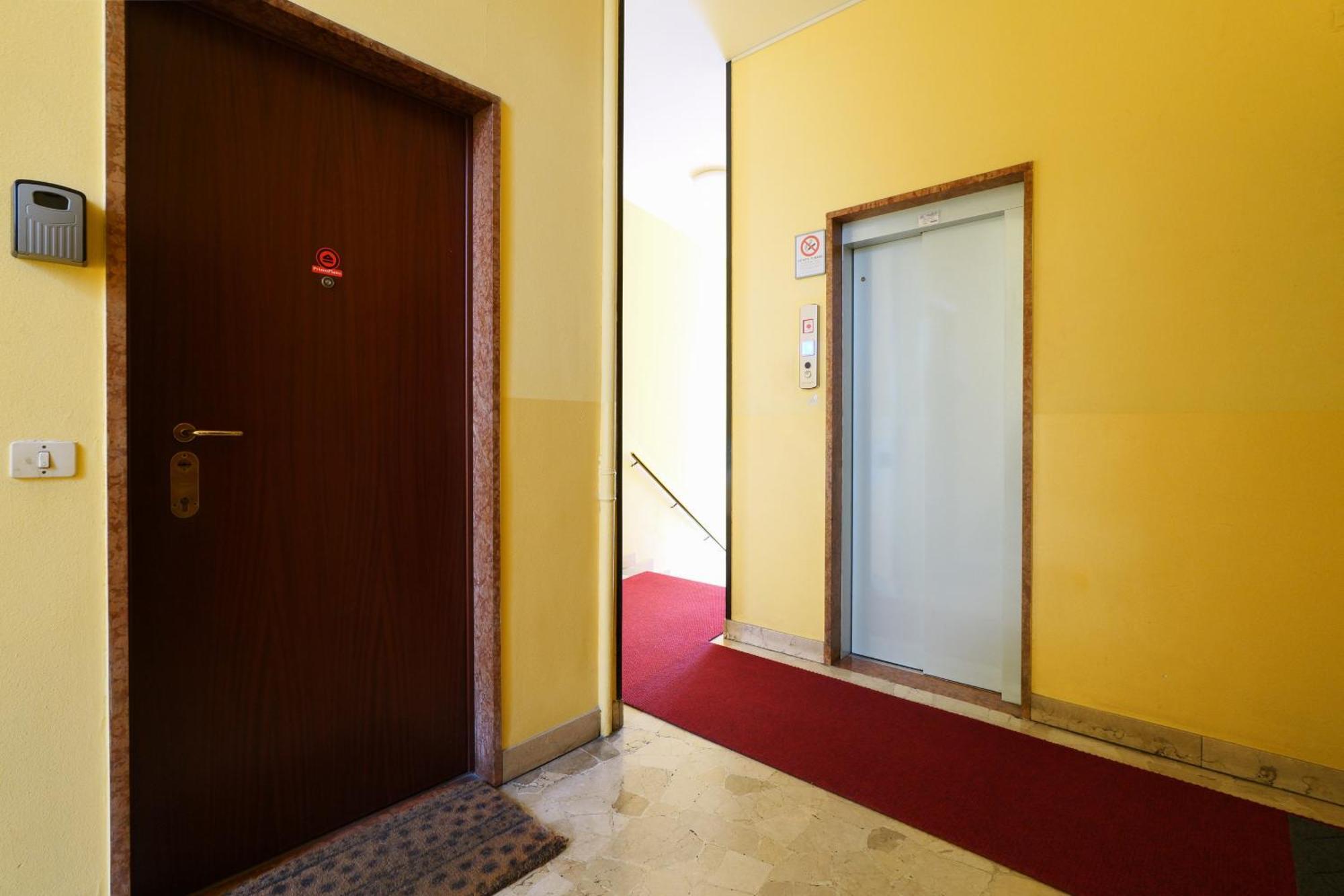 Primopiano - Brenta Apartment Milan Bagian luar foto