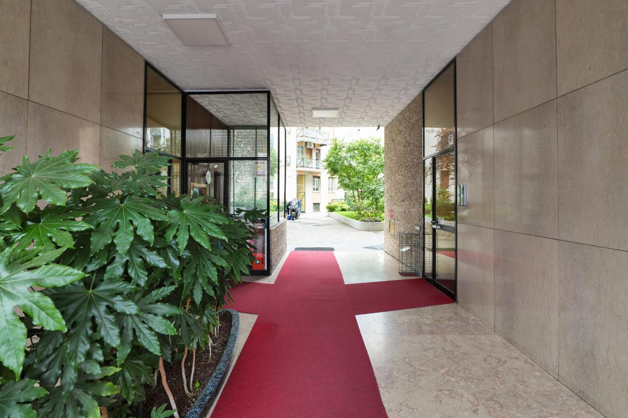 Primopiano - Brenta Apartment Milan Bagian luar foto